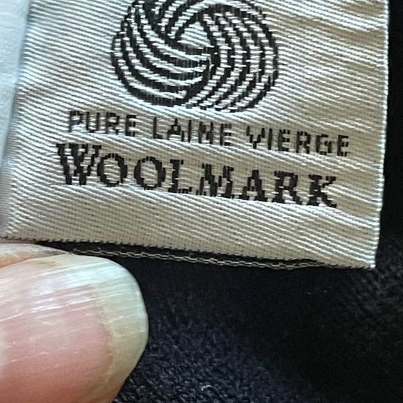 St James dark navy cardigan. - Picture 6 of 7